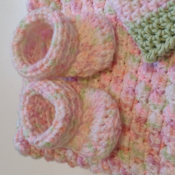 NEW Hand Crafted Baby Blanket Hat Booties Set Bundle Handmade Crochet Knit - Picture 5 of 16